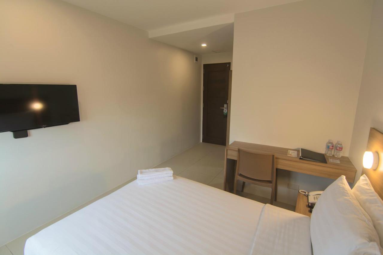 Mango Suites Tuguegarao City Exterior photo